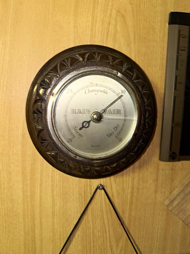 Smiths aneroid round - smiths, wall