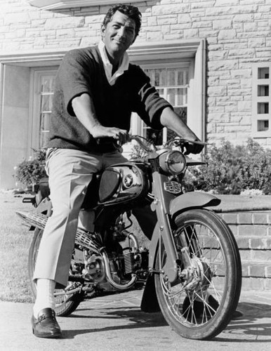 Dean martin leaves his home - leaves,