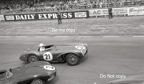 Stirling moss aston - aston, martin