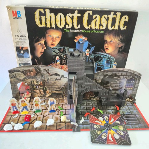 Vintage 1985 ghost castle - castle, mb
