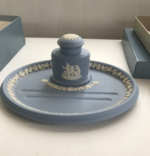 Wedgwood blue jasperware - blue,