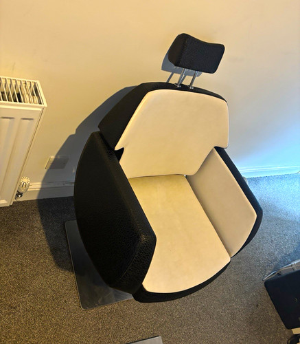 Hydraulic salon chair with - hydraulic,