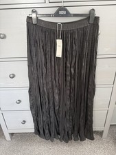 BNWT M&S FULL CIRCLE BLACK