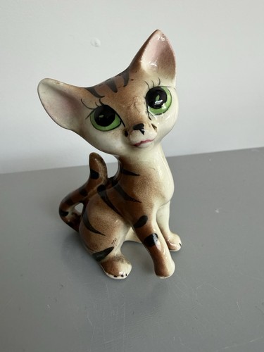 Vintage 1960s retro big eye - retro,
