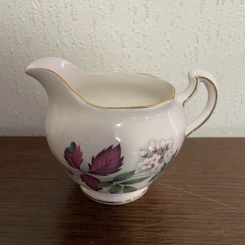 Vintage royal vale milk - vintage,