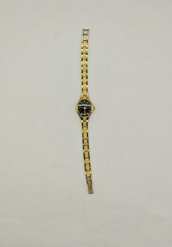 Vintage lorus ladies oval two - lorus,