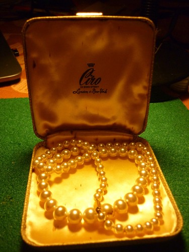 Ciro 9ct gold - clasp, pearl