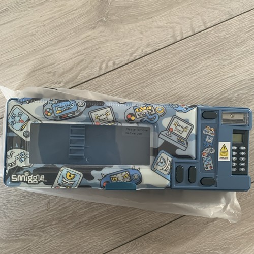 Pop out pencil case - pop-out,