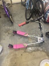 Speeder Flicker Scooter 3 Wheels V shape with Brake pink/white/black