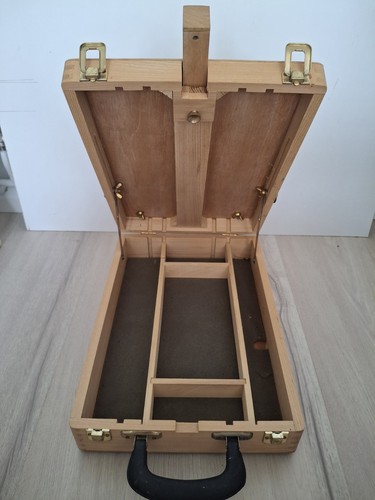 Wooden tabletop easel - tabletop,