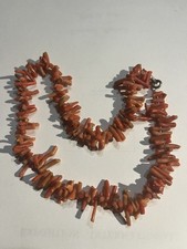 Vintage coral necklace - coral,
