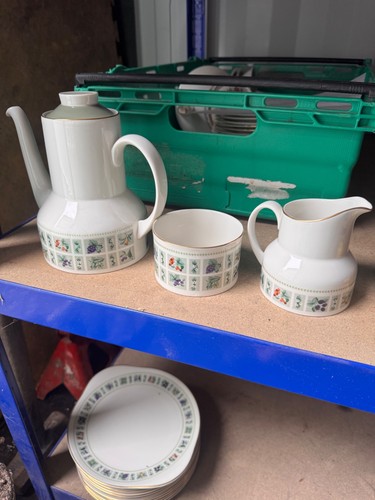 Royal doulton taspestry coffee - royal,