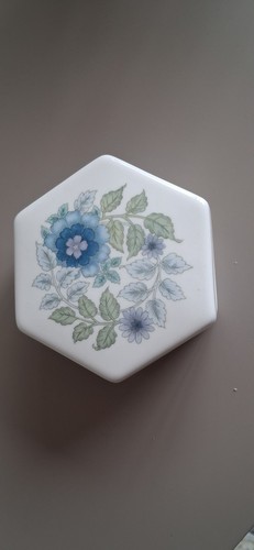 Vintage wedgewood clementine