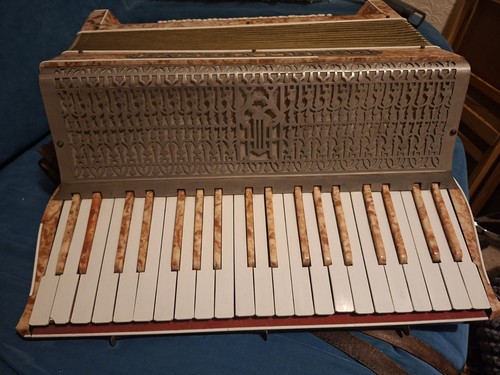 Casali verona piano accordian - casali,
