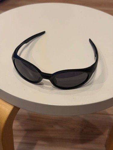 Oakley style eye jacket - eye, redux