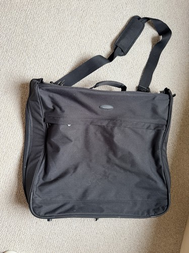 Lockable suit carrier from - carrier,