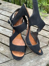 CHIE MIHARA TOAST DESIGNER