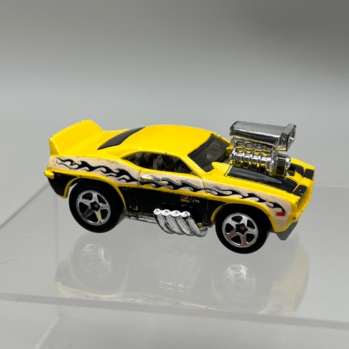 Hot wheels tooned camaro - wheels,