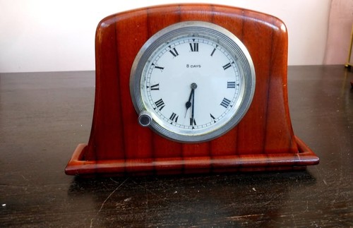 Nice small desk top - , eight