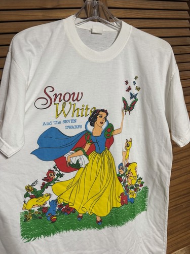 Vintage 90s snow white - vintage,