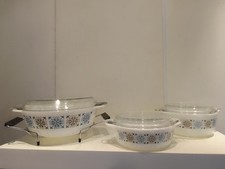 JAJ Pyrex Vintage Chelsea