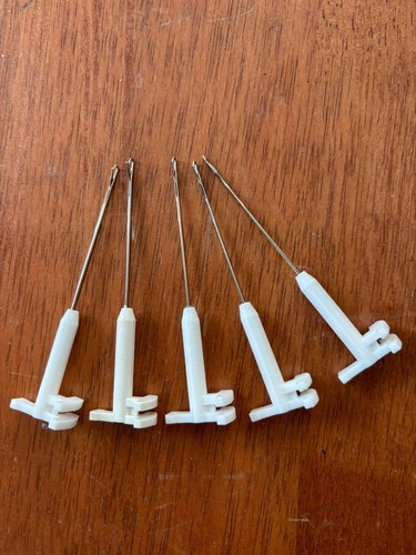 Garter carriage needle for - garter,