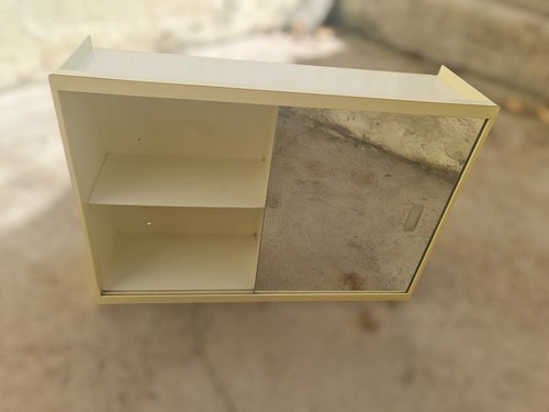 Vintage 70s plastic bathroom - vintage,