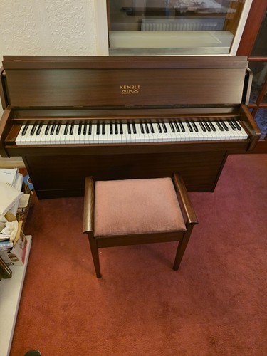 Kemble miniature minx - miniature, upright