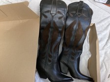 Zara Women's  Rare Amazing