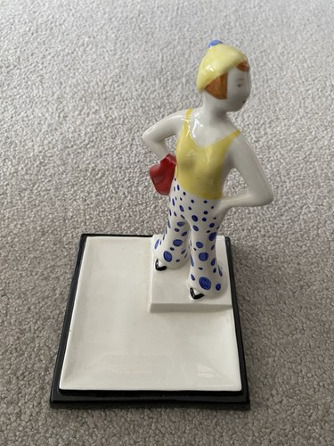 Wedgwood clarice cliff - clarice, lido