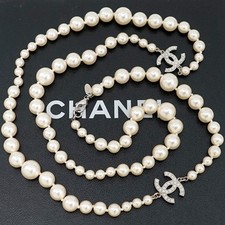 CHANEL CC Logos Pearl Necklace