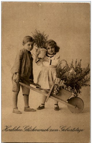 Kids with wheelbarrow 127890 - with, -127890
