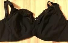 * New*  Bras x2 