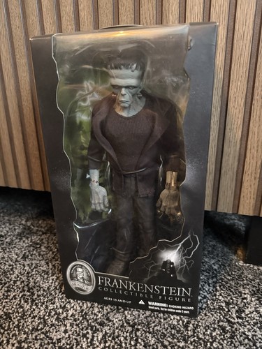 Mezco toyz universal monsters - toyz,