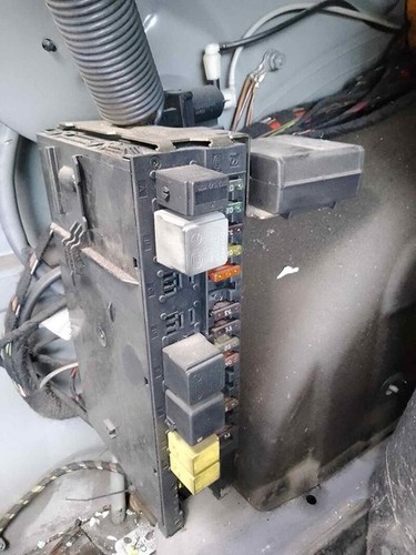 Fuse relay box mercedes - relay,