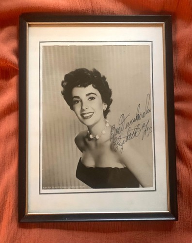 Gorgeous elizabeth taylor rare - gorgeous,