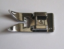 SEWING MACHINE SNAP-ON PRESSER