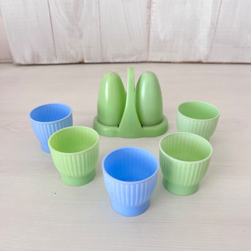 Vintage beetleware cruet and - cruet,