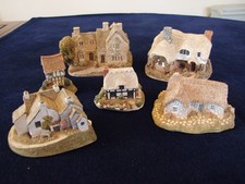 LILLIPUT LANE  6  HOUSES