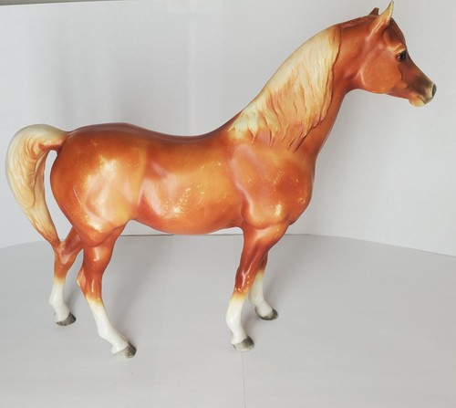 Breyer 840 proud - 840,