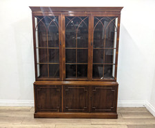 DISPLAY CABINET Bradley