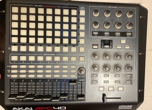 Akai apc40 ableton live - ableton,