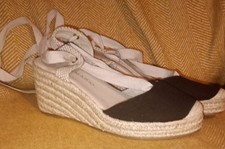 Primark Round Tie Wedges