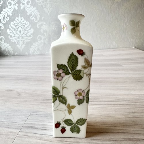Wedgwood wild strawberry - wedgwood,