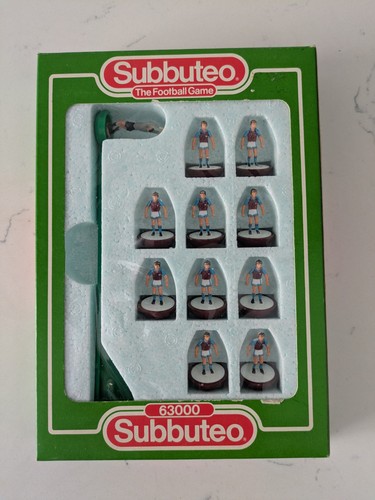 Subbuteo team aston - team,