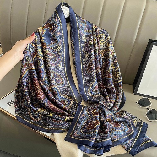 Vintage purple paisley - , design
