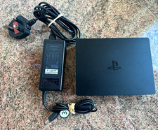 Sony PlayStation 4 (PS4)