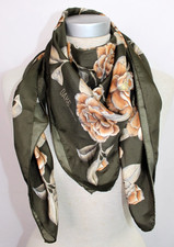 Daks London Green & Nude