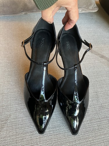 Size black faux patent - black,