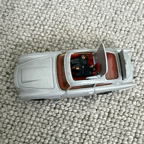 Corgi james bond 007 - 007, aston